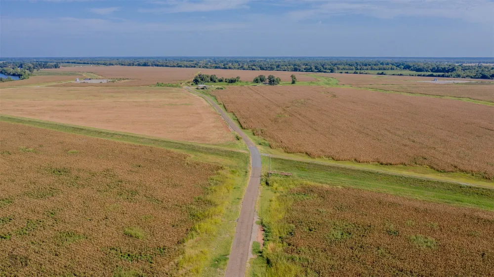 498 Jt White Road Elm Grove, LA 71051