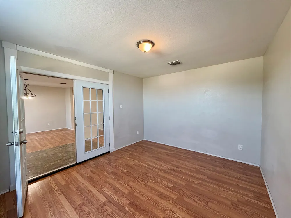 2732 Ingram Circle Mesquite, TX 75181