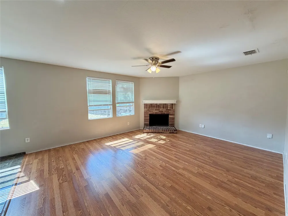 2732 Ingram Circle Mesquite, TX 75181