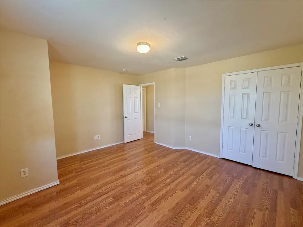2732 Ingram Circle Mesquite, TX 75181