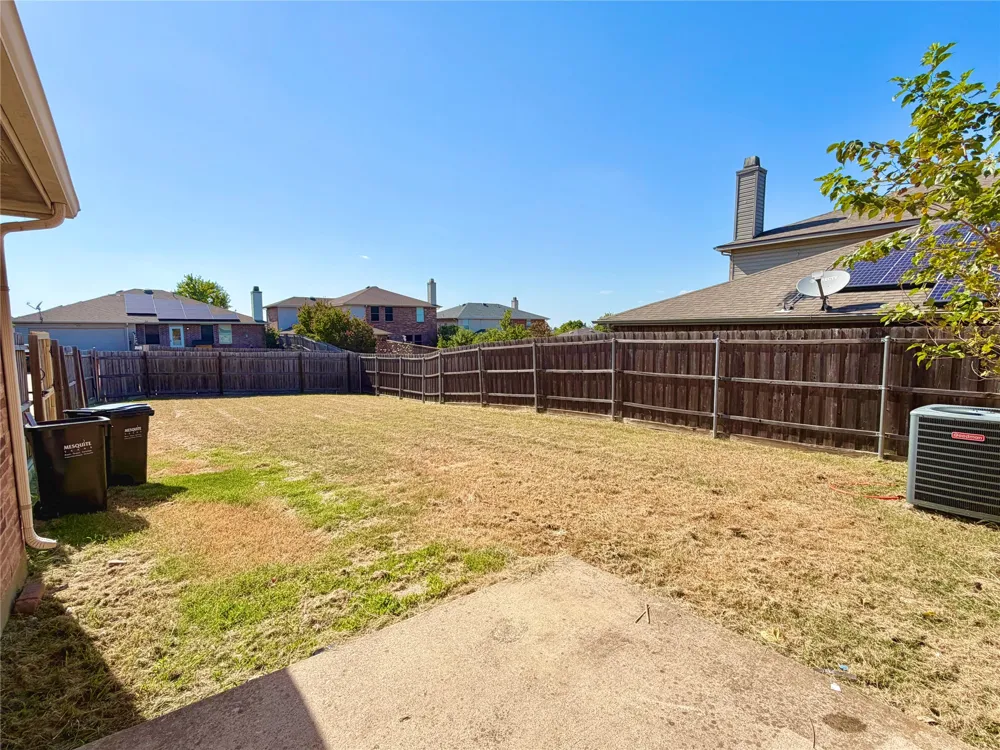 2732 Ingram Circle Mesquite, TX 75181