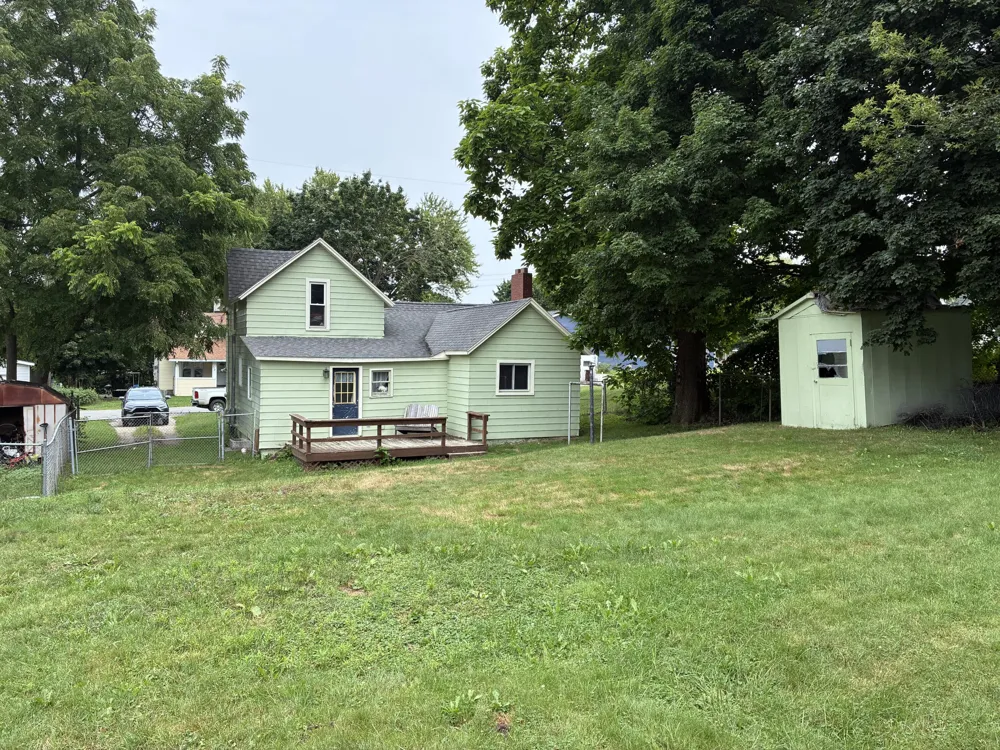109 E Isabelle Street Belding, MI 48809