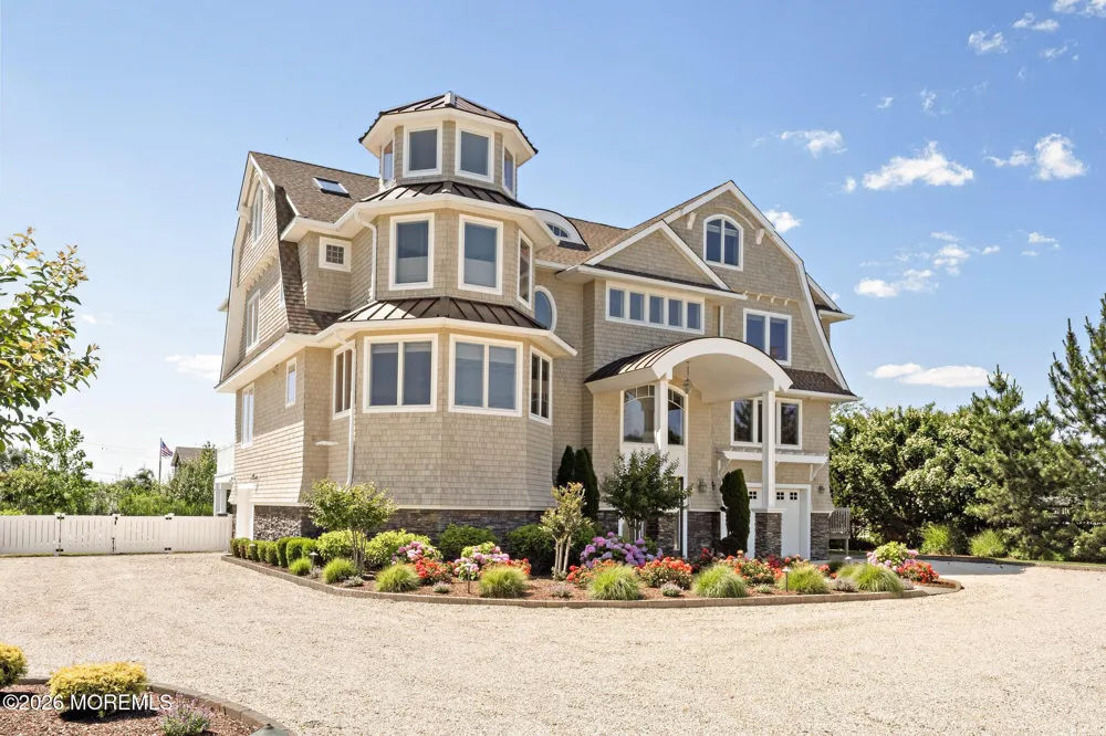 1406 Ocean Avenue Mantoloking, NJ 08738