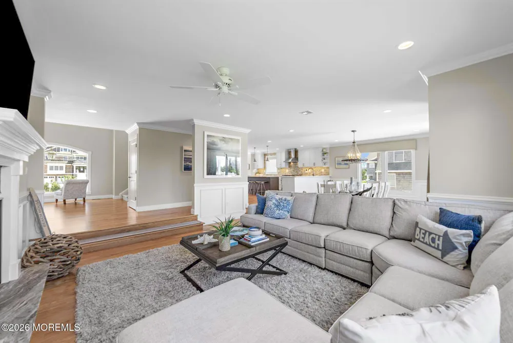 1406 Ocean Avenue Mantoloking, NJ 08738