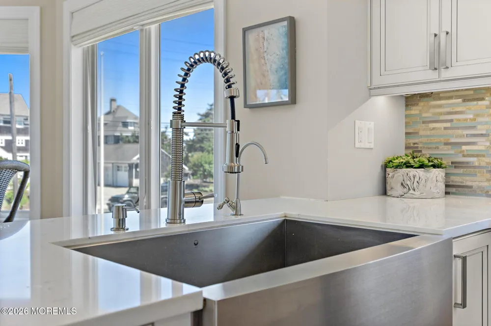 1406 Ocean Avenue Mantoloking, NJ 08738