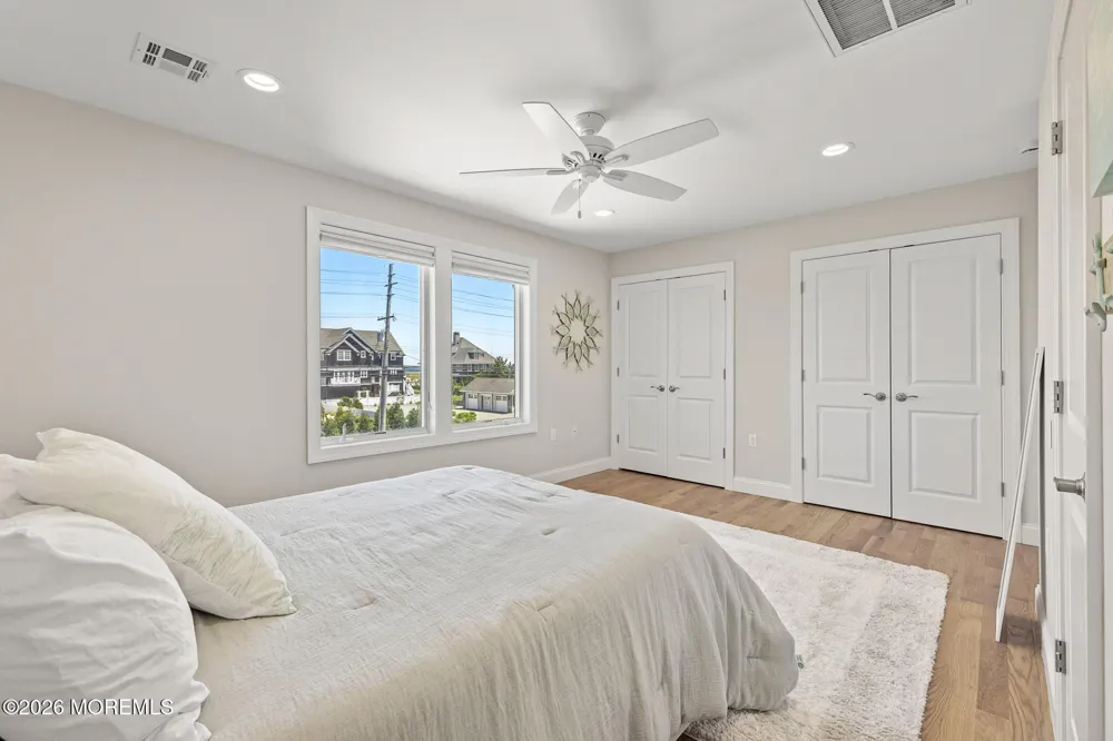 1406 Ocean Avenue Mantoloking, NJ 08738
