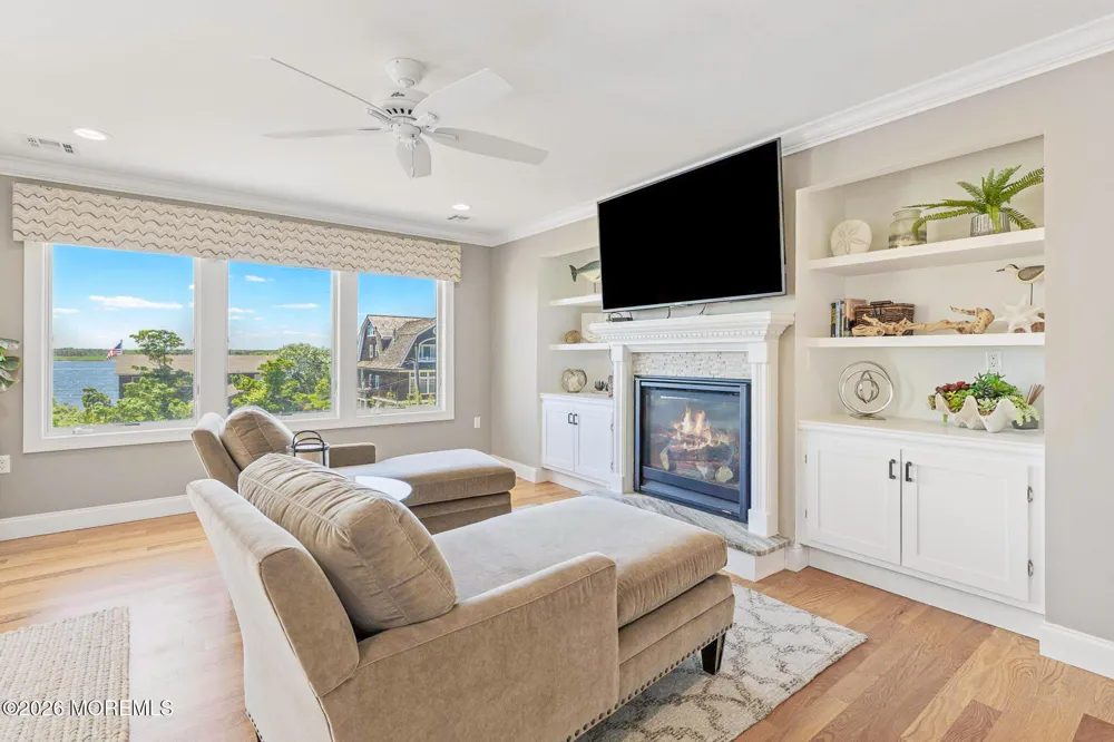 1406 Ocean Avenue Mantoloking, NJ 08738