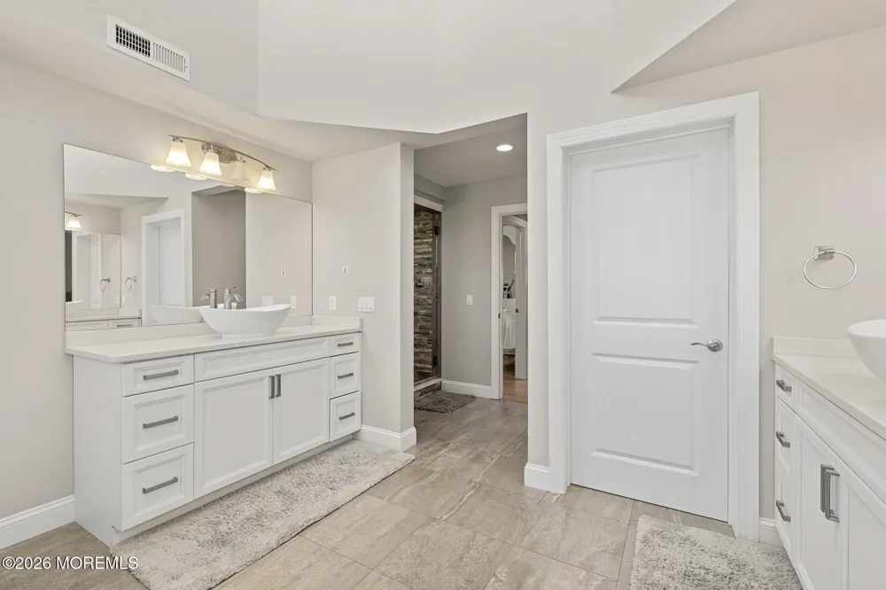 1406 Ocean Avenue Mantoloking, NJ 08738