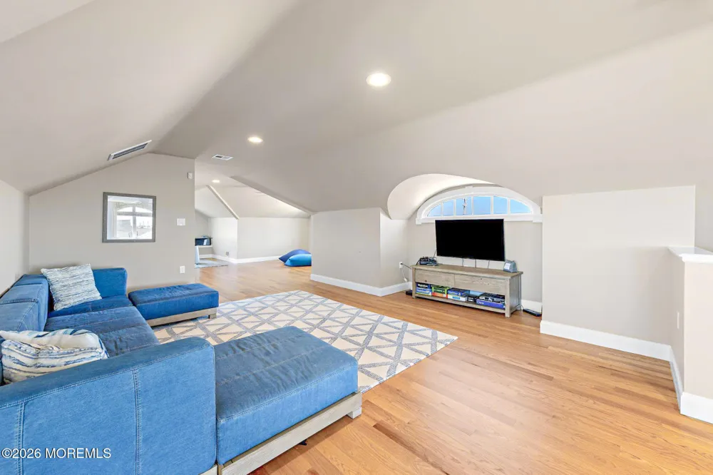 1406 Ocean Avenue Mantoloking, NJ 08738