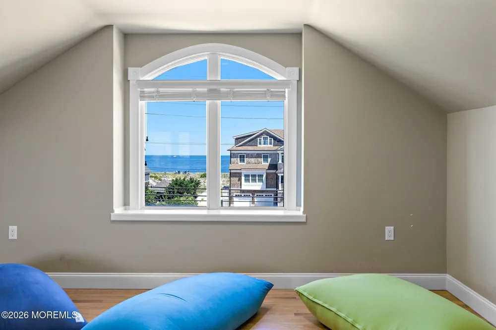 1406 Ocean Avenue Mantoloking, NJ 08738