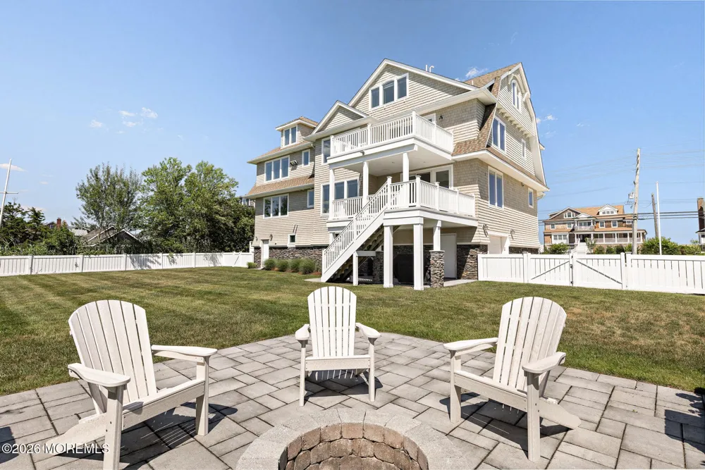 1406 Ocean Avenue Mantoloking, NJ 08738