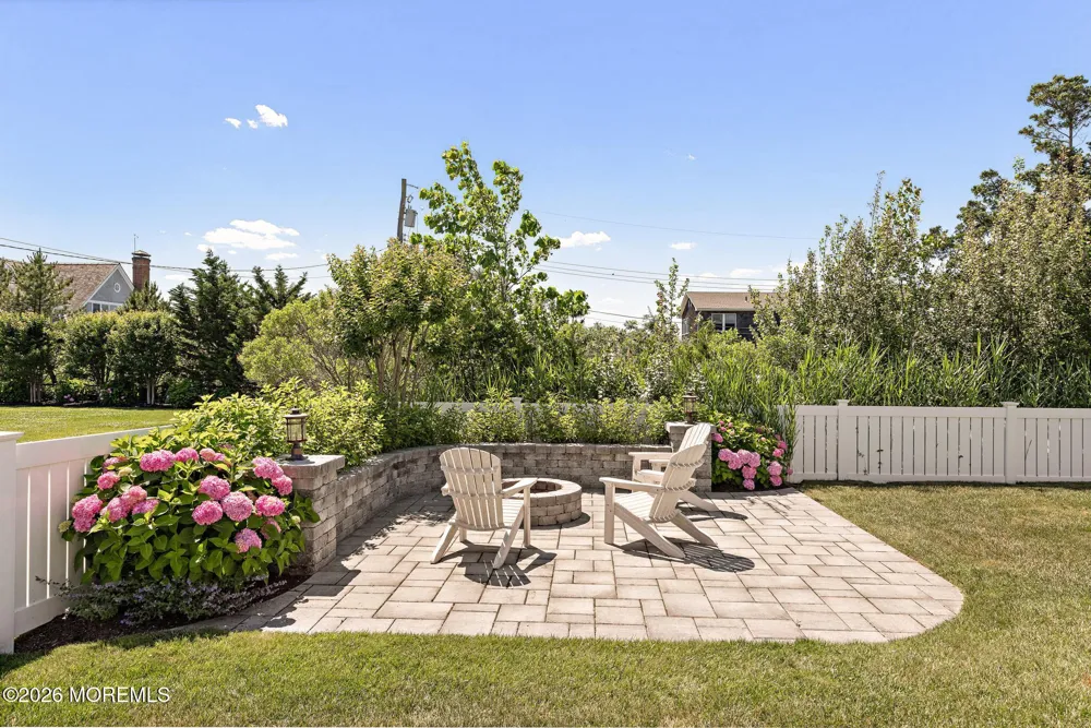 1406 Ocean Avenue Mantoloking, NJ 08738