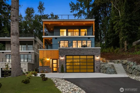10719 Lake View Drive