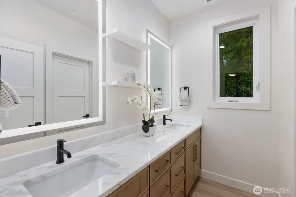 10719 Lake View Drive Lake Stevens, WA 98258