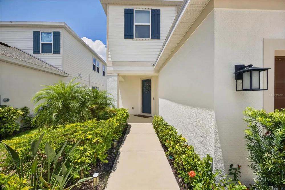15069 SHADY PALMS LANE Nokomis, FL 34275