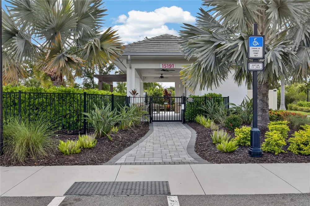 15069 SHADY PALMS LANE Nokomis, FL 34275