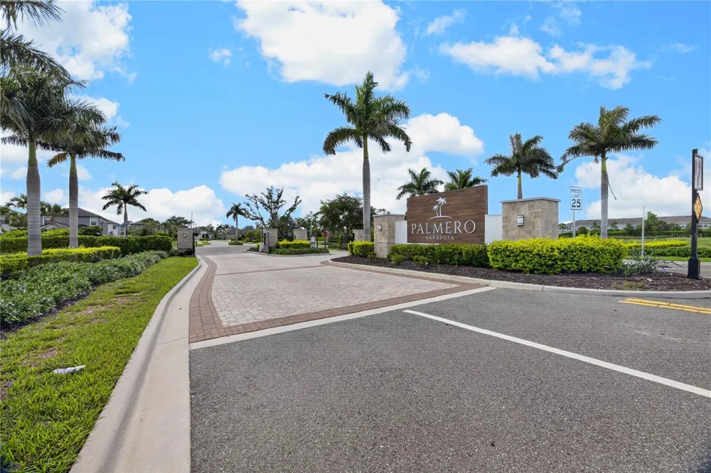 15069 SHADY PALMS LANE Nokomis, FL 34275