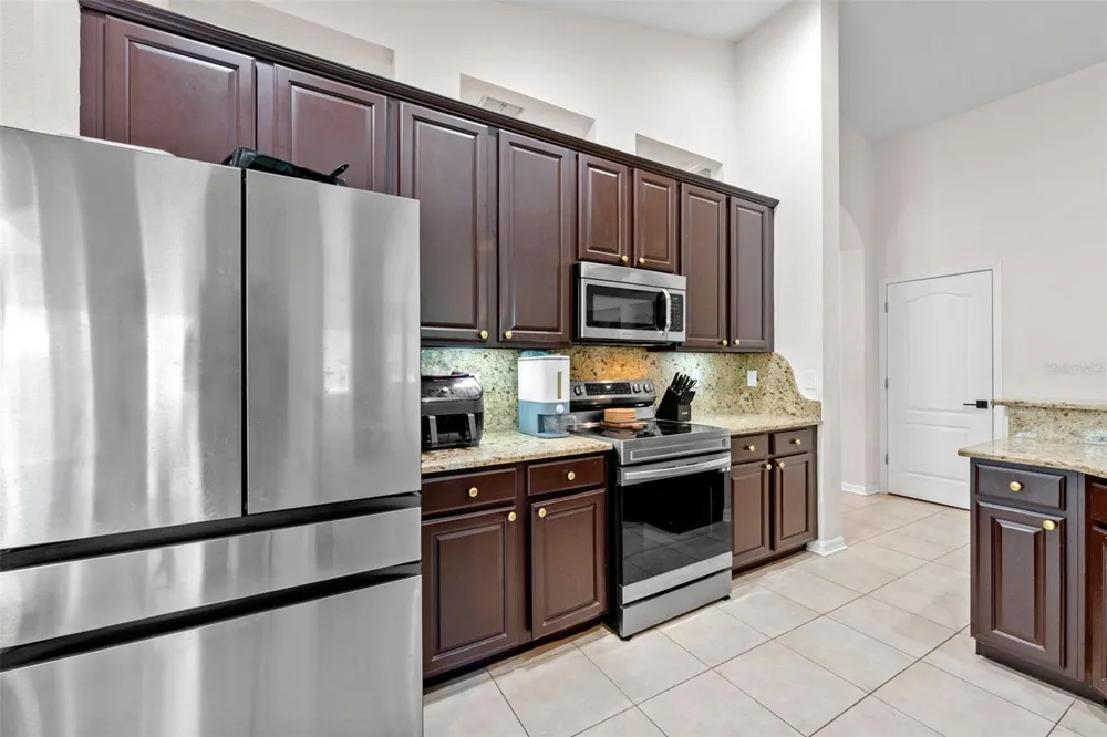 18843 MAISONS DRIVE Lutz, FL 33558