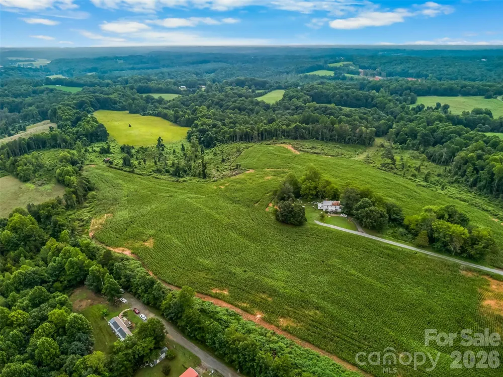 2537 Mary Lane Hamptonville, NC 27020