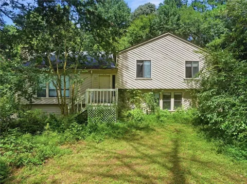 3919 Leach Road