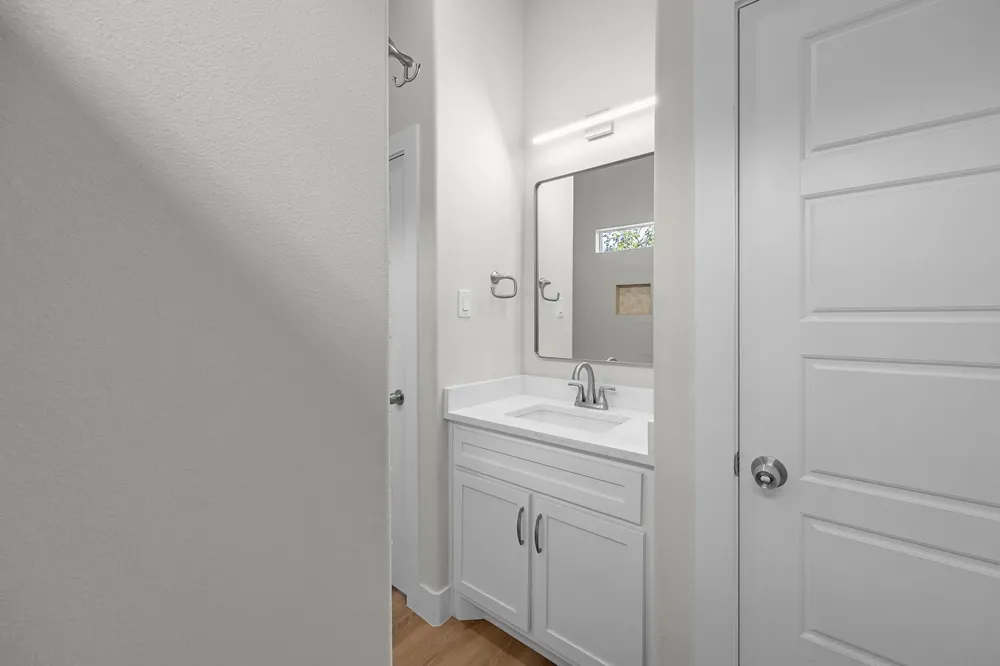 5511 Black Pine Circle Granbury, TX 76048