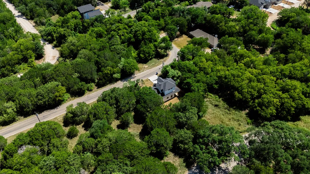 5511 Black Pine Circle Granbury, TX 76048