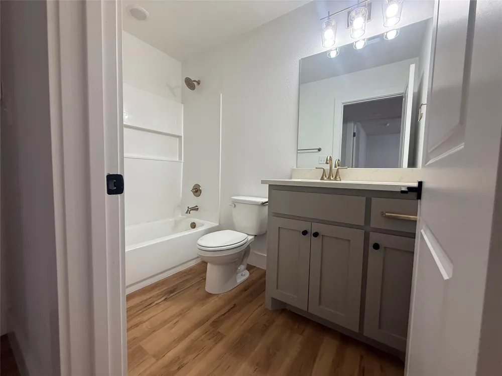 905 E 10th Street Bonham, TX 75418