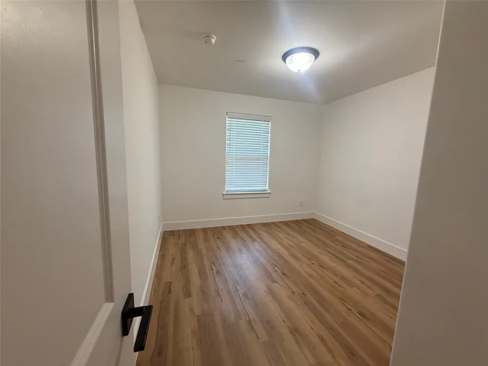 905 E 10th Street Bonham, TX 75418