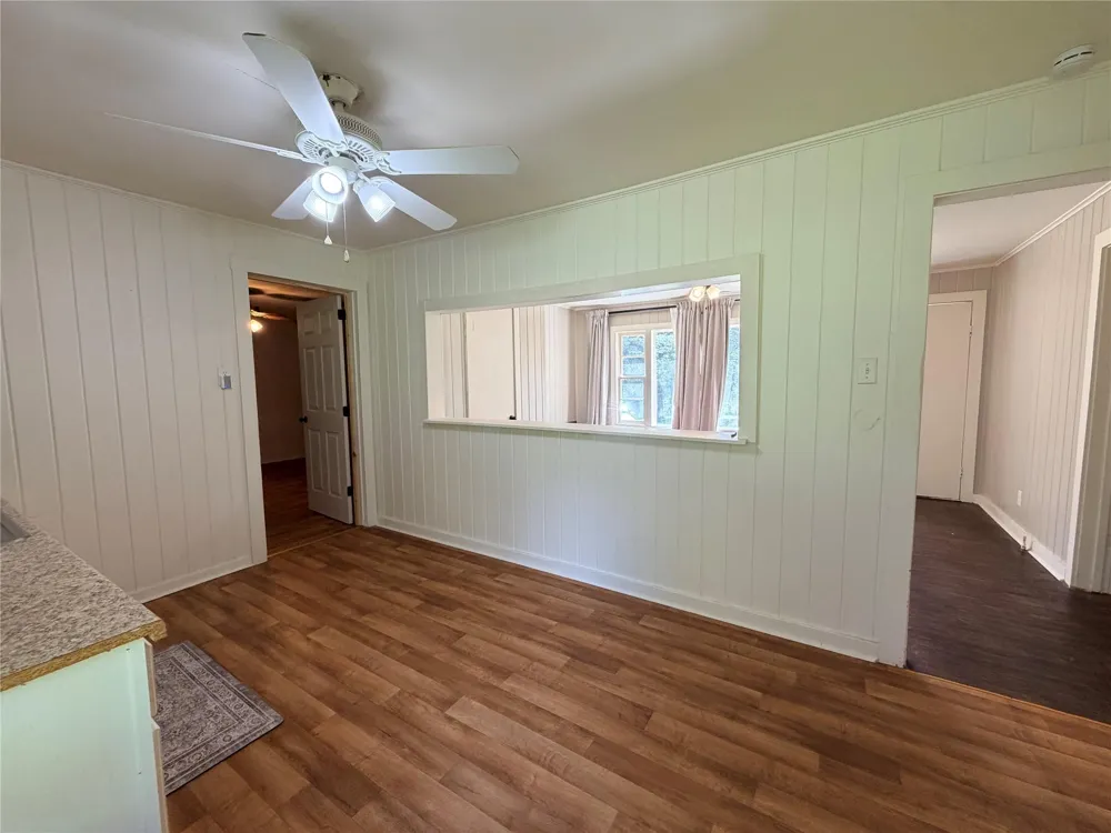 302 County Road 4473 Warren, TX 77664