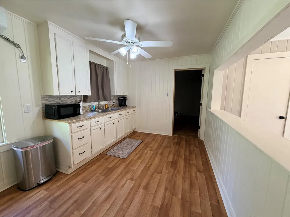 302 County Road 4473 Warren, TX 77664