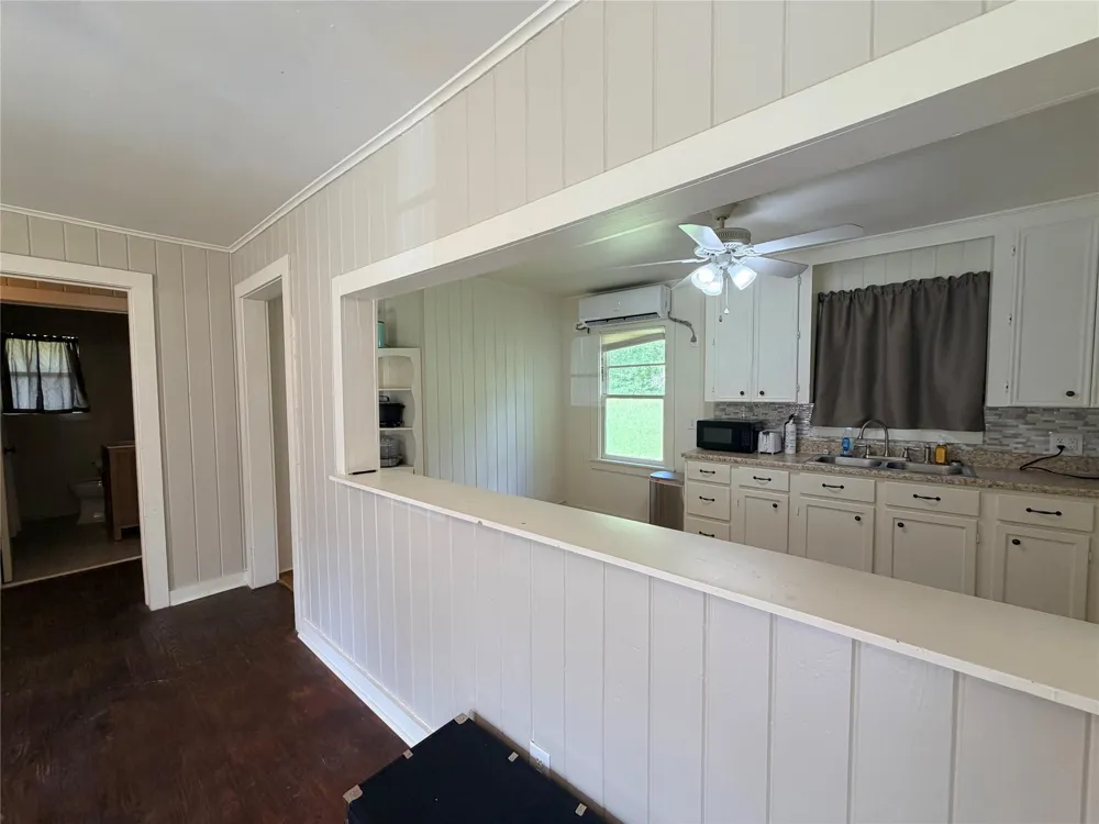 302 County Road 4473 Warren, TX 77664