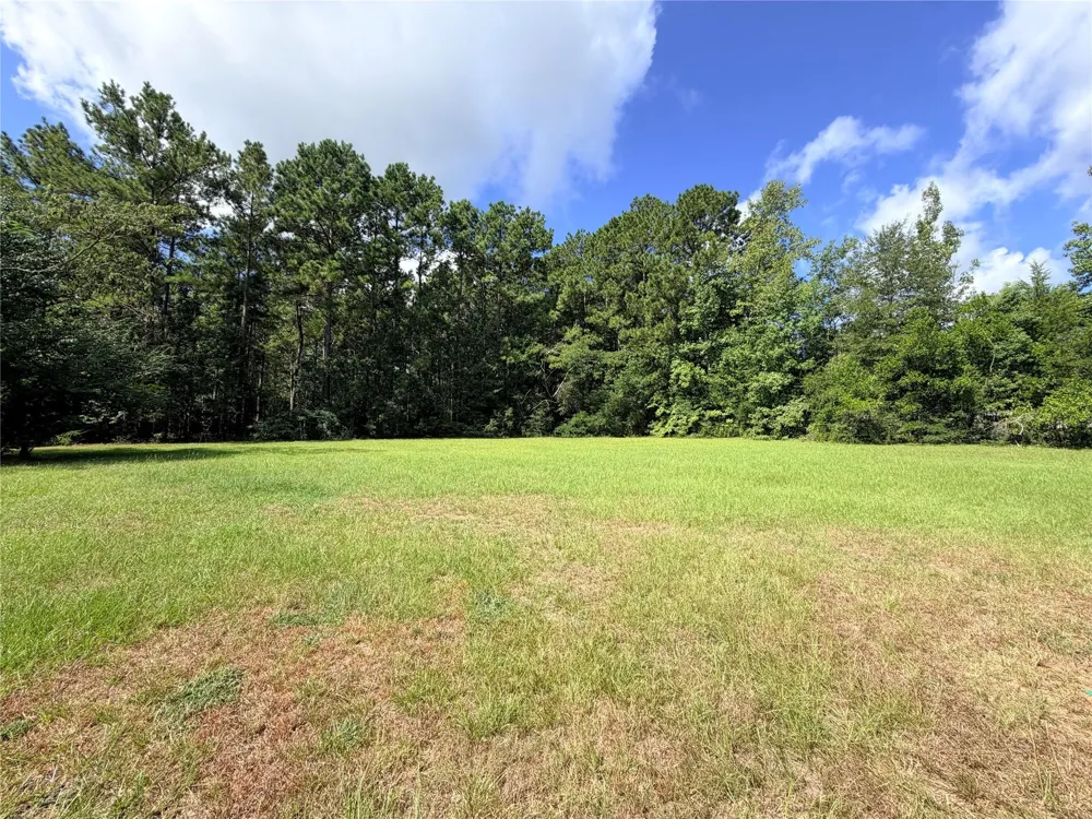 302 County Road 4473 Warren, TX 77664