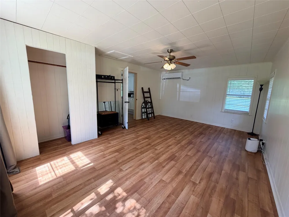 302 County Road 4473 Warren, TX 77664