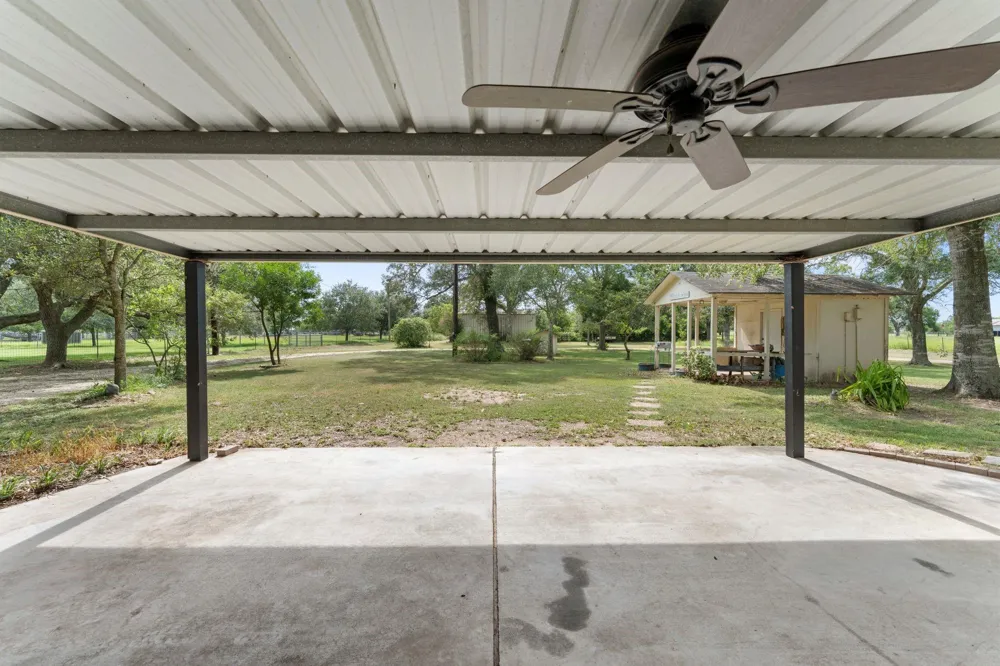2436 S State Highway 71 El Campo, TX 77437