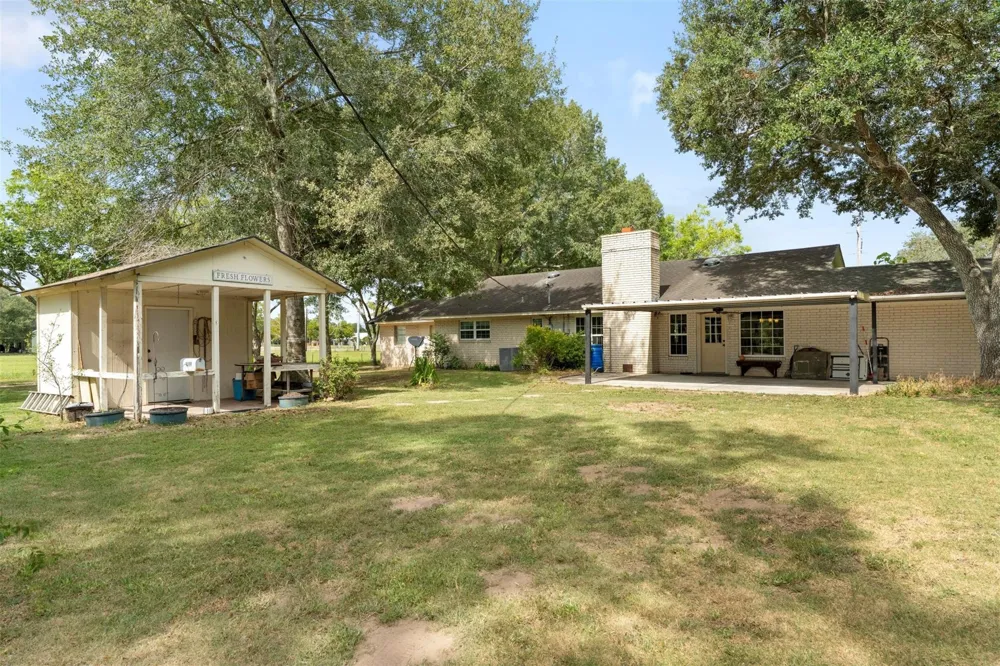 2436 S State Highway 71 El Campo, TX 77437