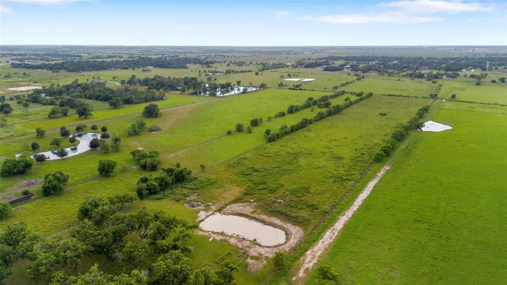 2436 S State Highway 71 El Campo, TX 77437