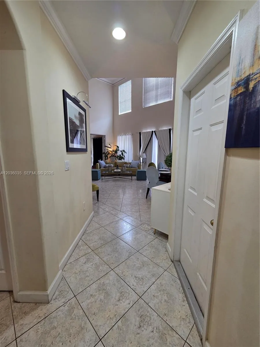 11253 NW 47th Ln Doral, FL 33178