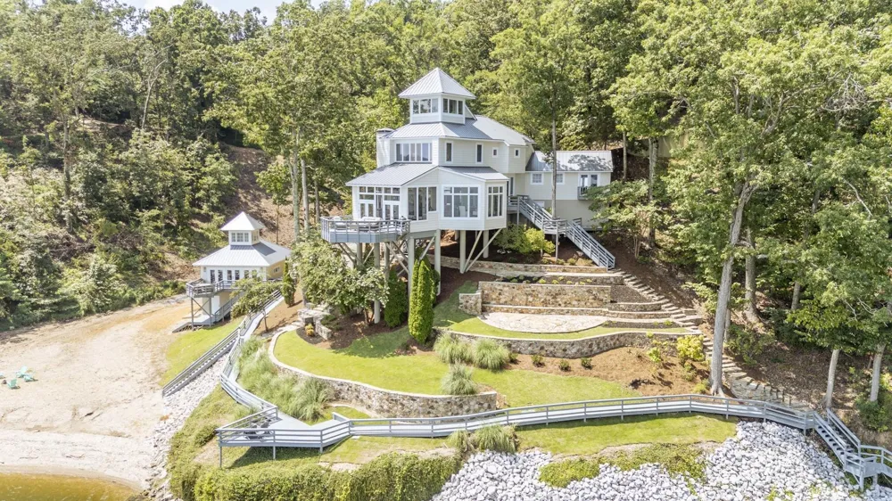 199 LAKESHORE LN Counce, TN 38326