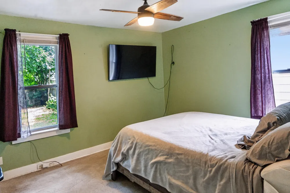 866 E Isabella Avenue Muskegon City, MI 49442