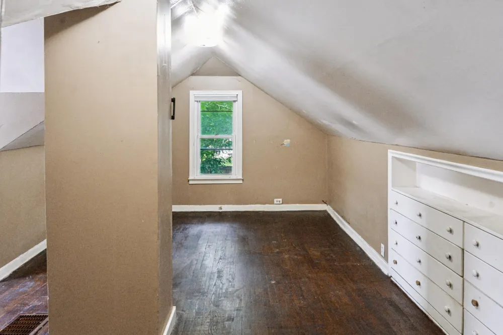 866 E Isabella Avenue Muskegon City, MI 49442