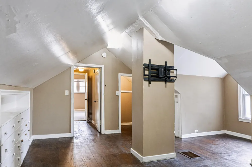 866 E Isabella Avenue Muskegon City, MI 49442