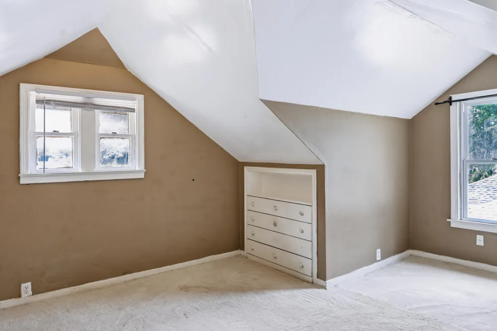866 E Isabella Avenue Muskegon City, MI 49442