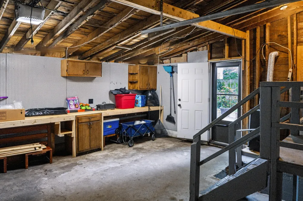 866 E Isabella Avenue Muskegon City, MI 49442