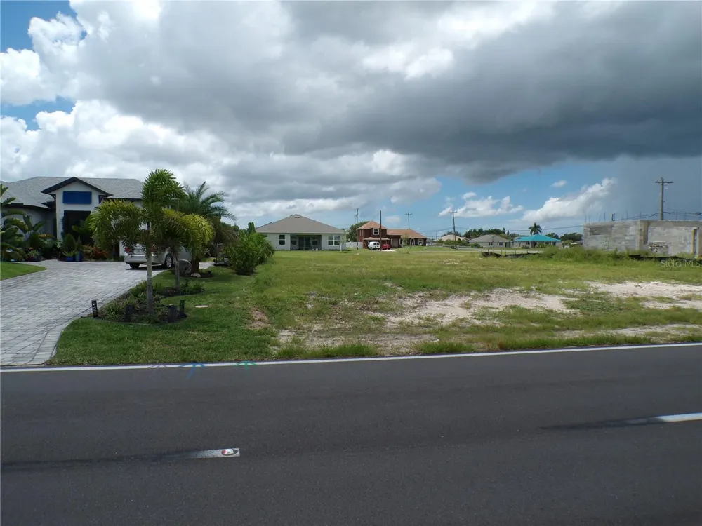 420 DIPLOMAT PARKWAY E Cape Coral, FL 33909