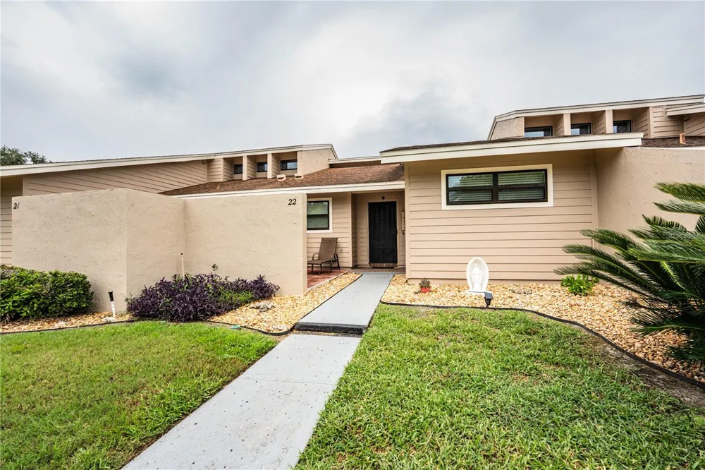 5225 IMPERIAL LAKES BOULEVARD #22 Mulberry, FL 33860
