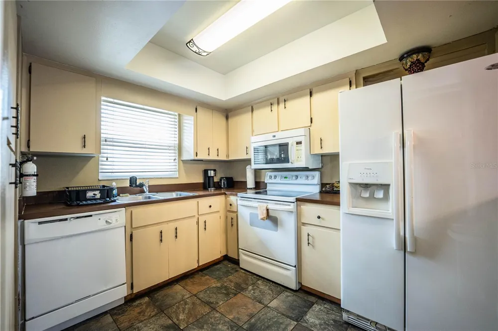 5225 IMPERIAL LAKES BOULEVARD #22 Mulberry, FL 33860