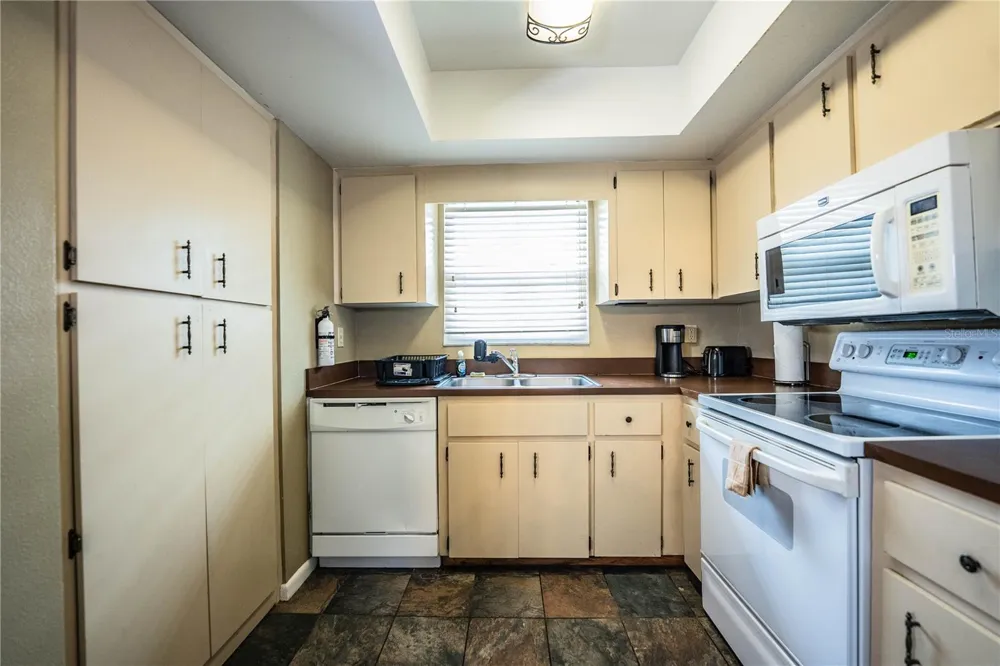 5225 IMPERIAL LAKES BOULEVARD #22 Mulberry, FL 33860