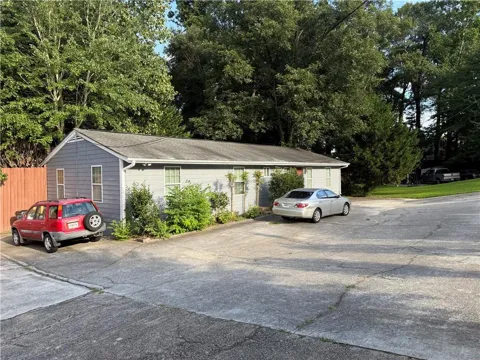 3139 Shallowford Road NE