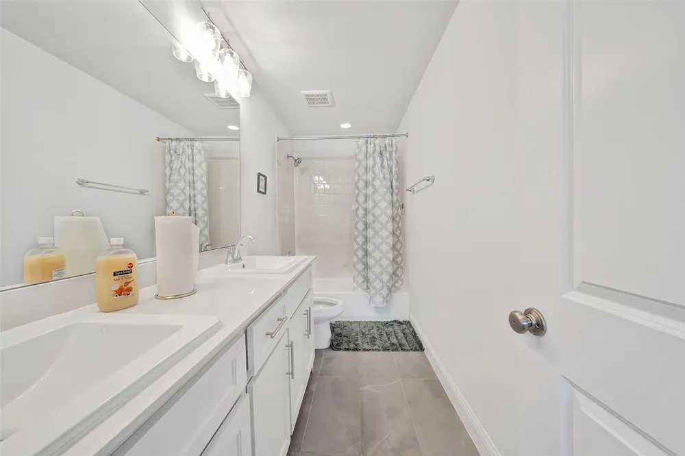 1008 Bolden Avenue Crowley, TX 76036