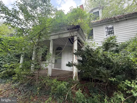 15 RETREAT ROAD
